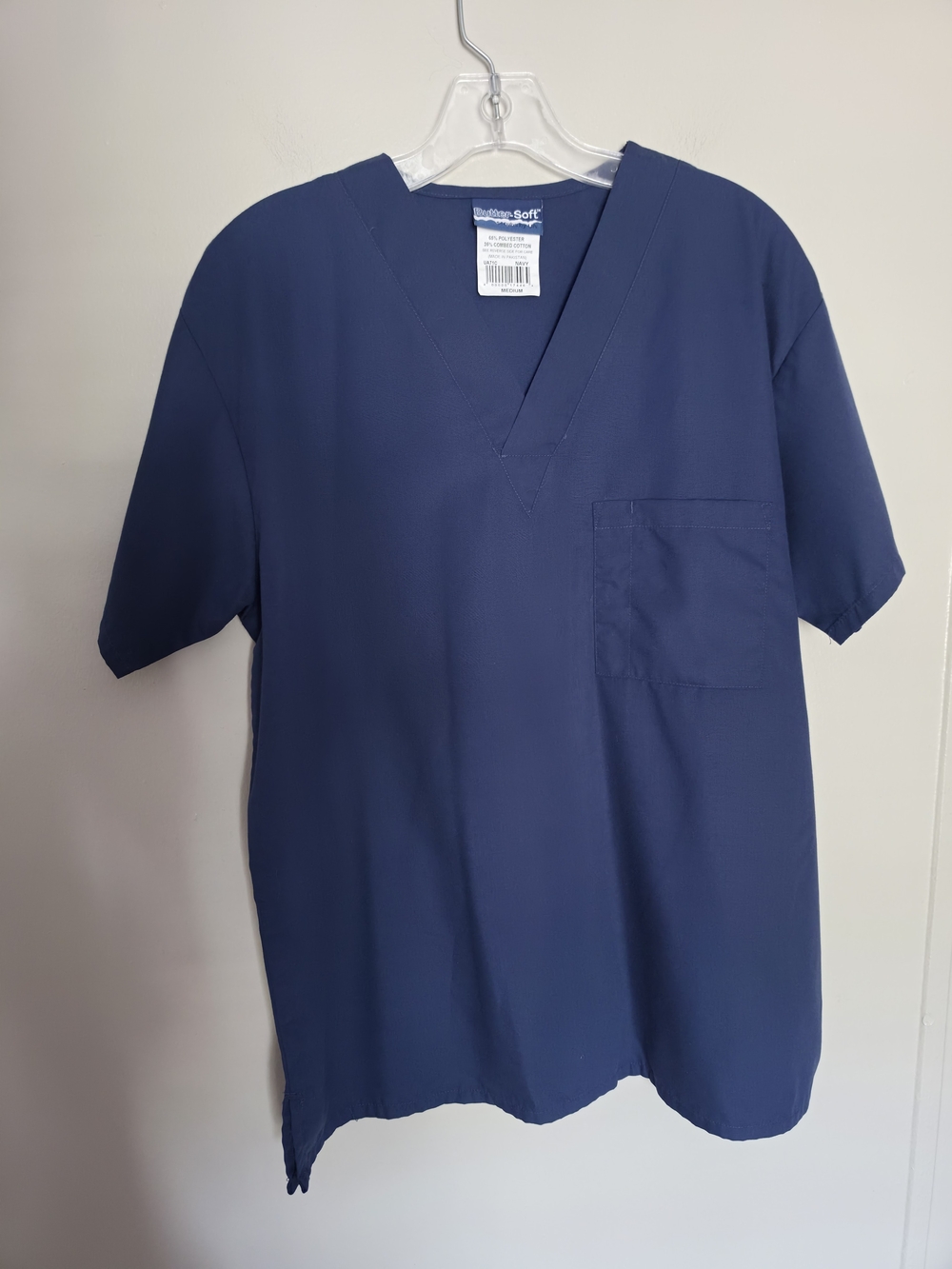 UA Butter-Soft Scrubs Navy Blue V-Neck Medical Top Womens Size Medium